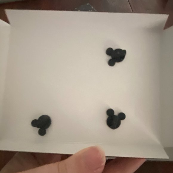 2005 Walt Disney World Mickey's Very Merry Christmas Party Jumbo Pin - Picture 3 of 3